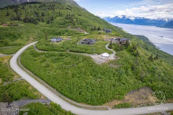 L1 B3 Southpointe Ridge DR, Anchorage, AK 99516