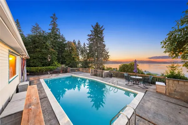 718 42nd Ave NW, Gig Harbor, WA 98335
