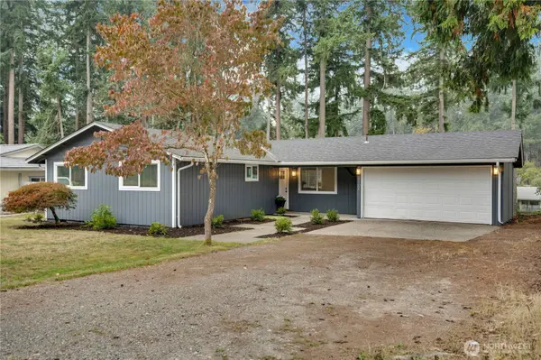 6104 190th Avenue Ct E, Lake Tapps, WA 98391