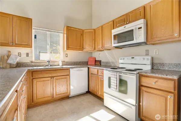 3023 Bridgeport Way W #B, University Place, WA 98466