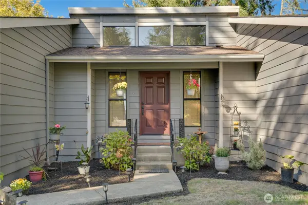 907 Powell ST, Steilacoom, WA 98388