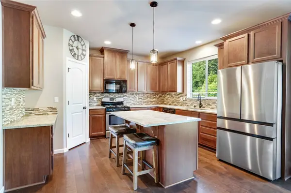 5913 164th Avenue Ct E, Sumner, WA 98390