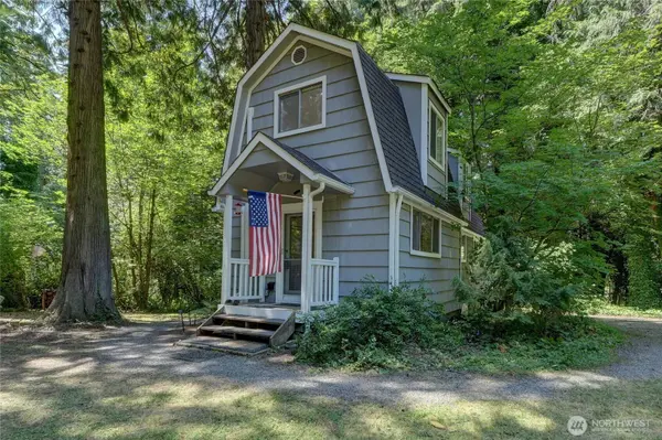 5618 NE Arrowhead PL, Poulsbo, WA 98370