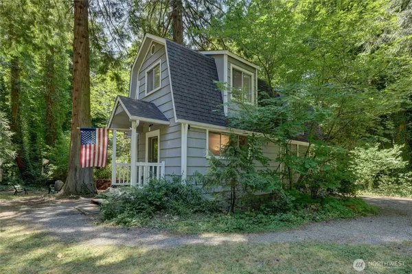 5618 NE Arrowhead PL, Poulsbo, WA 98370