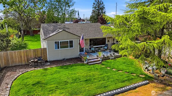2016 E 63rd AVE, Fife, WA 98424