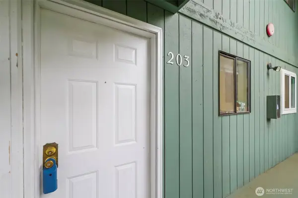 3322 I ST NE #E203, Auburn, WA 98002