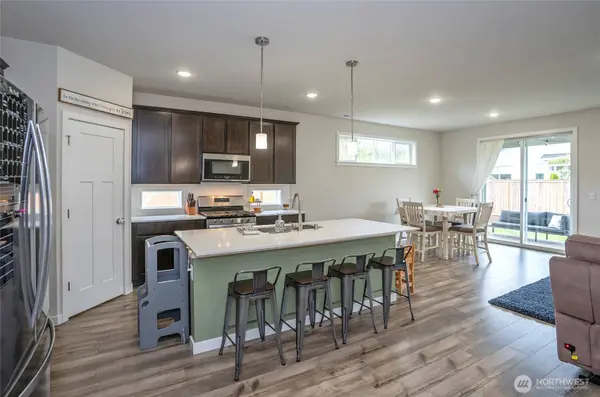 3843 SW Sylvia CT, Port Orchard, WA 98367