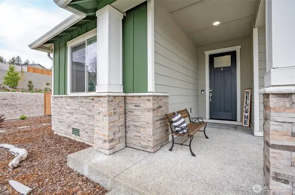 3843 SW Sylvia CT, Port Orchard, WA 98367