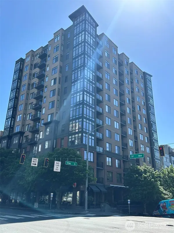 2721 1st Avenue #103, Seattle, WA 98121