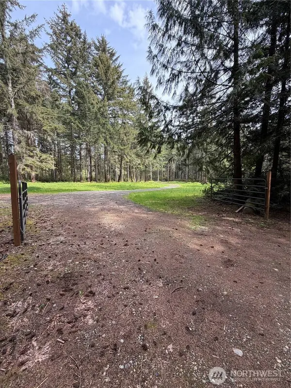 19205 30th ST SW, Lakebay, WA 98349