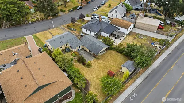 16 Oak Park DR SW, Lakewood, WA 98499