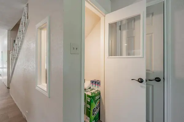 707 Kyle Drive, Arlington, TX 76011
