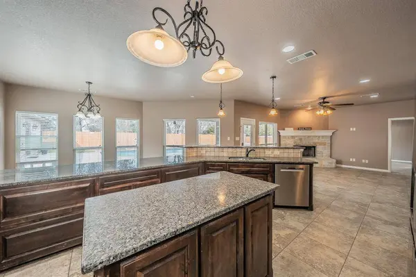 405 Edgewood Terrace, Boyd, TX 76023