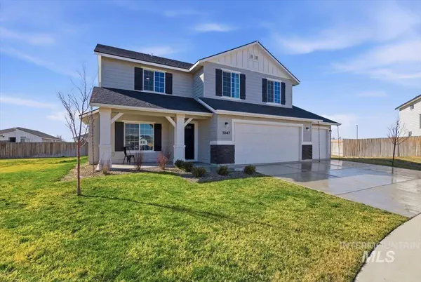 1047 SW Sparrow Pl, Mountain Home, ID 83647