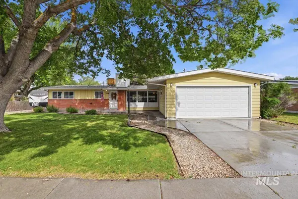 1130 N 8th E, Mountain Home, ID 83647