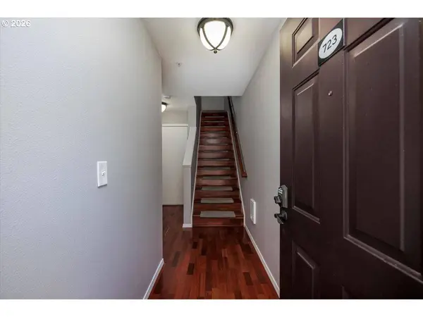 723 SE FAIRWINDS LOOP #BLDG H, Vancouver, WA 98661