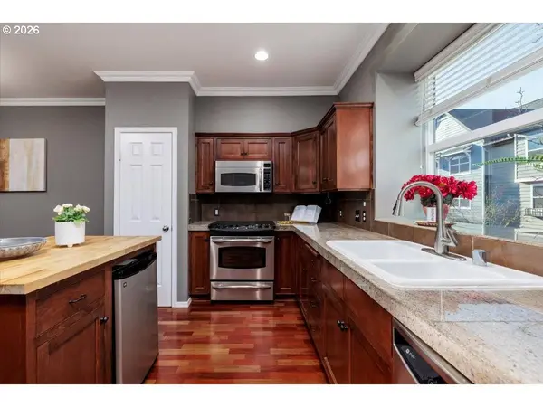 723 SE FAIRWINDS LOOP #BLDG H, Vancouver, WA 98661
