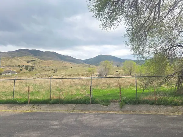 4920 S 5th Ave Trlr #8, Pocatello, ID 83204