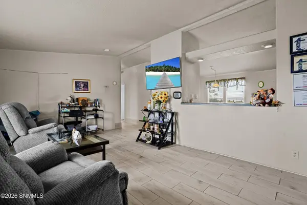 9825 Playground LN, Las Cruces, NM 88012