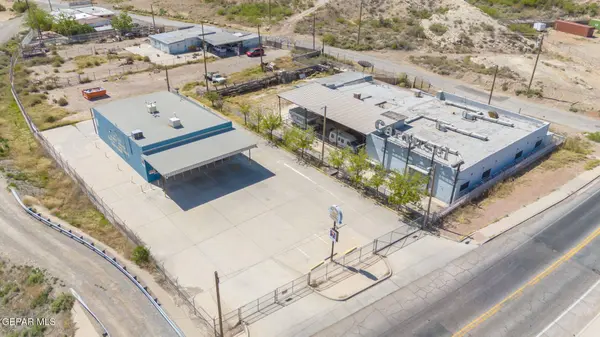 3450 McNutt RD, El Paso, TX 79922