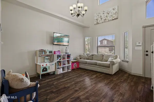 3152 RUSTIC HIDDEN DR, El Paso, TX 79938