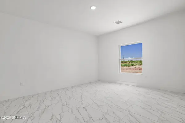 1393 Syrian Desert DR, Chaparral, NM 88081