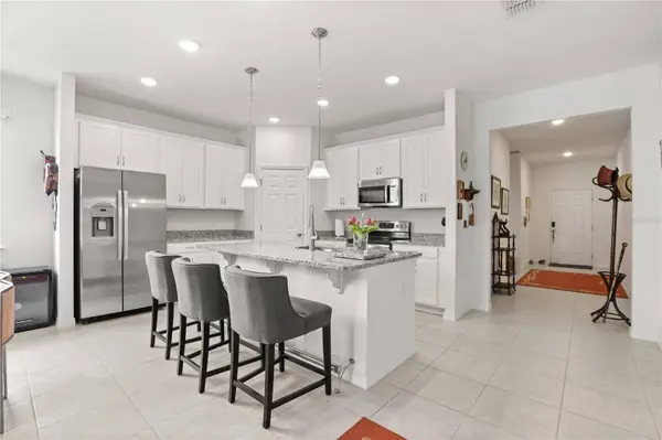 1580 BLUE LAGOON CIR, Mascotte, FL 34753