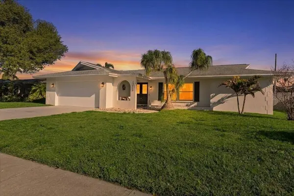 13923 BREWSTER DR, Largo, FL 33774