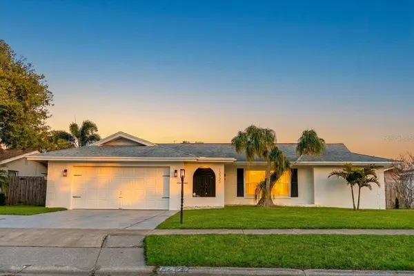 13923 BREWSTER DR
