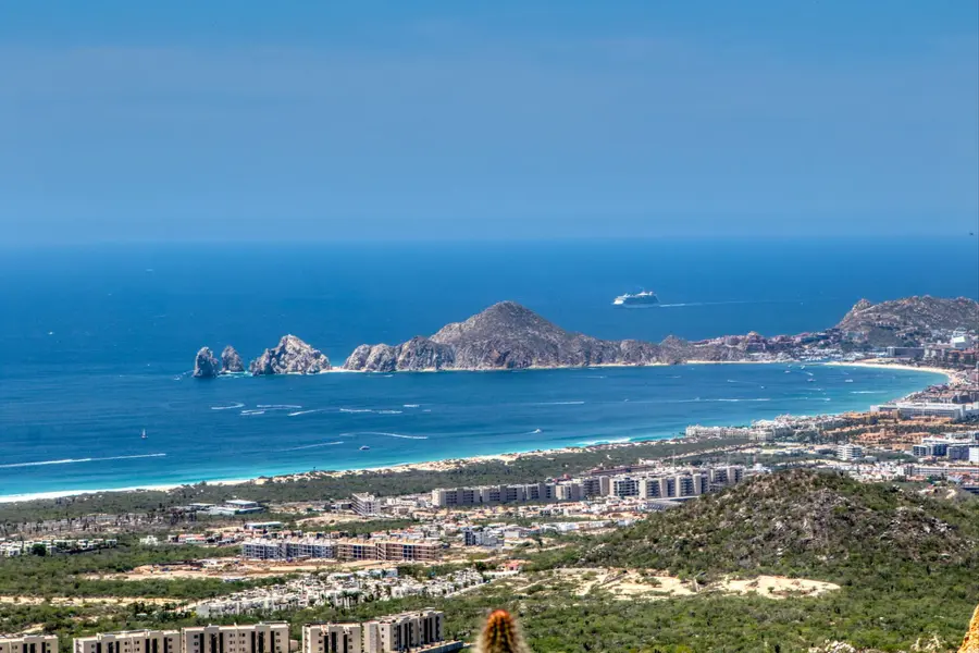 Cabo Corridor