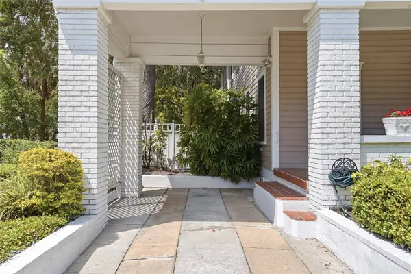 2119 W HILLS AVE, Tampa, FL 33606