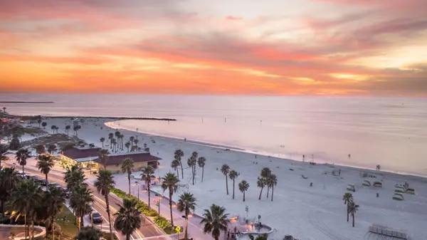 Clearwater Beach, Florida: What It’s Really Like to Live Near One of America’s Best Beaches,Marianne Knowles