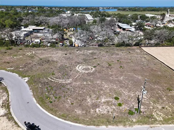 1484 NORTH BEND DR, Tarpon Springs, FL 34689