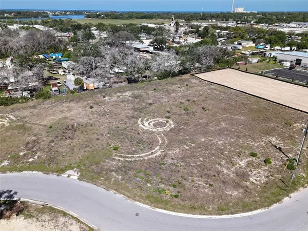 1484 NORTH BEND DR, Tarpon Springs, FL 34689