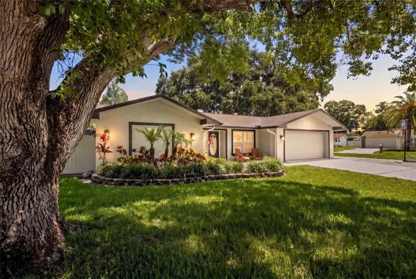 3046 OAK COVE DR, Clearwater, FL 33759
