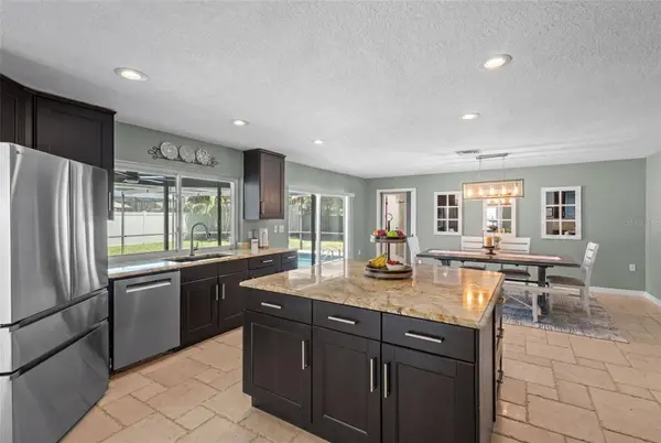 3046 OAK COVE DR, Clearwater, FL 33759