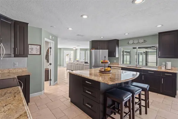 3046 OAK COVE DR, Clearwater, FL 33759