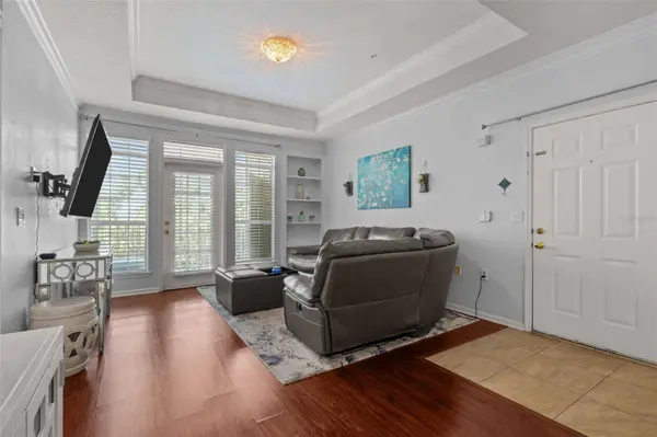 3302 BAY CLUB CIR #3202, Tampa, FL 33607