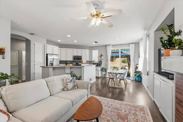 8300 White Spruce DR, Antelope, CA 95843