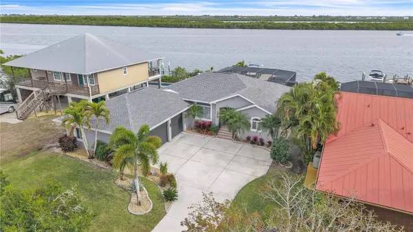 3708 PEACE RIVER DR, Punta Gorda, FL 33983