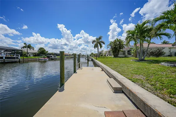 380 CORONADO DR, Punta Gorda, FL 33950