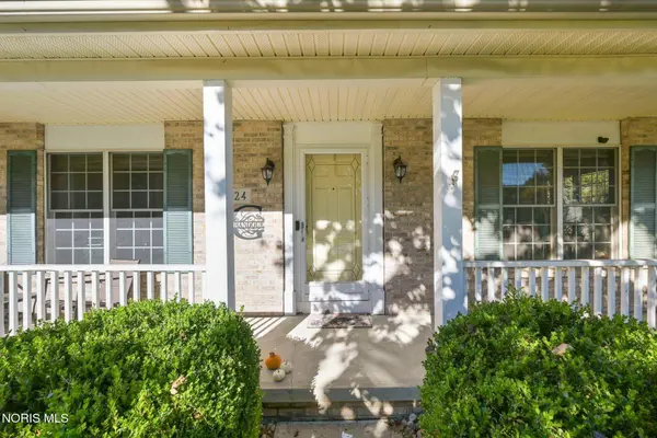 8124 Hidden Forest DR, Holland, OH 43528