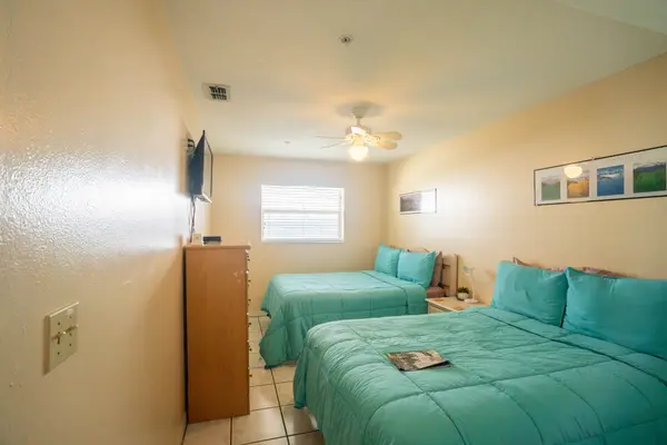 1802 Gulf Blvd #8, Indian Rocks Beach, FL 33785-2962