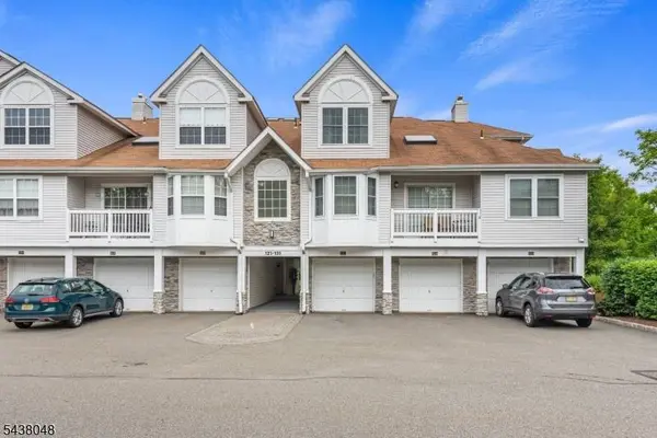 129 Autumn Ct, Roxbury Twp., NJ 07852