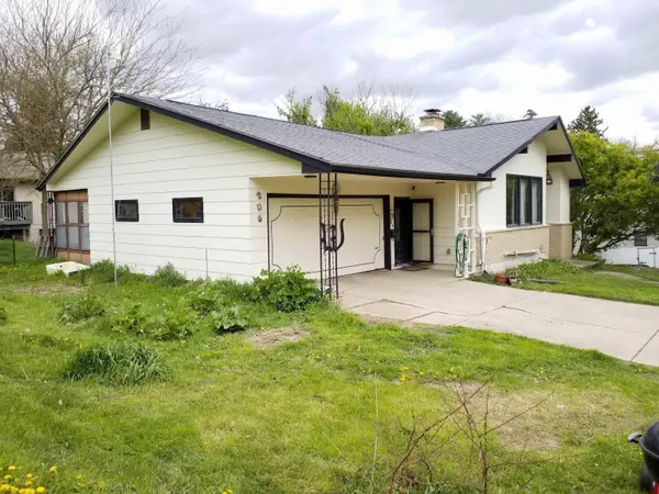 1910 16th Street, Hazel Green, WI 53811