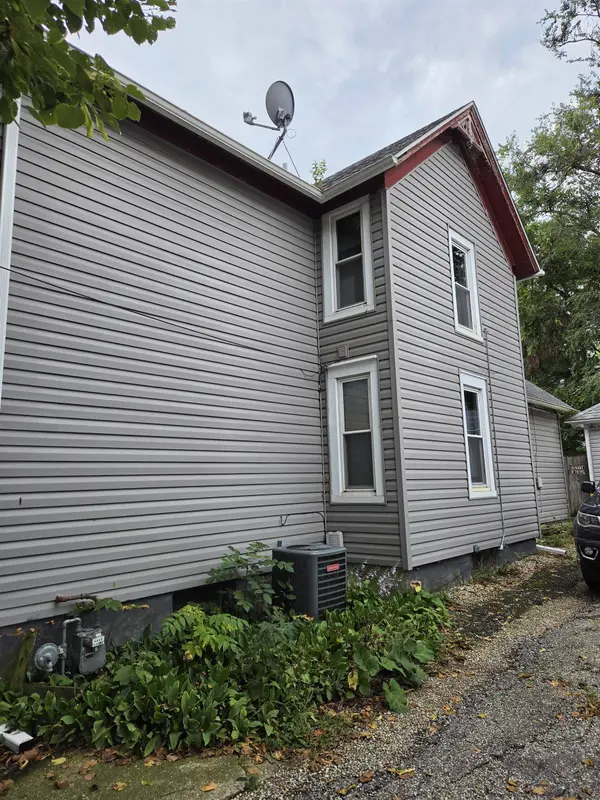 418 S Academy Street, Janesville, WI 53548