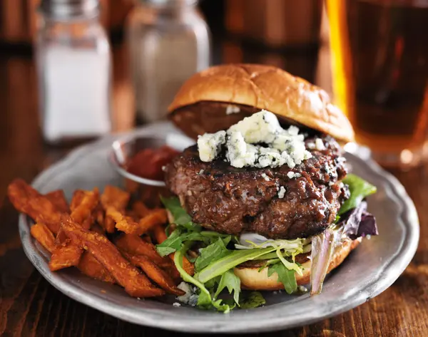 gourmet-hamburger-with-blue-cheese-with-sweet-potato-fries