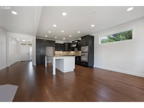 13540 SE GREENWOOD CT, Clackamas, OR 97015