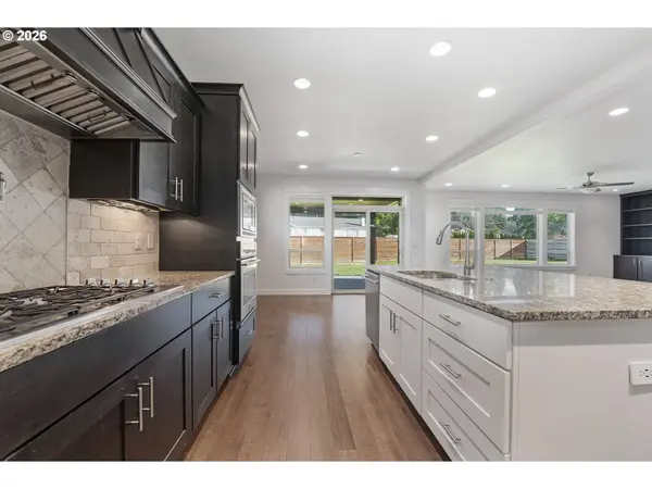 13540 SE GREENWOOD CT, Clackamas, OR 97015