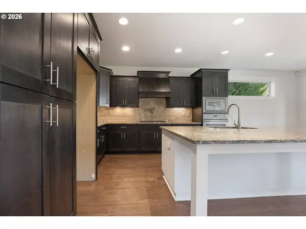 13540 SE GREENWOOD CT, Clackamas, OR 97015